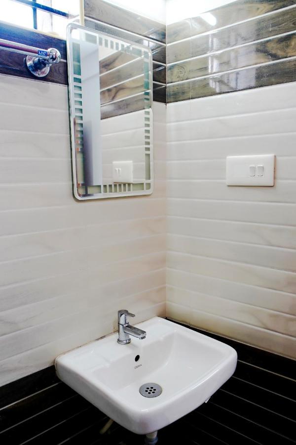 Hotel Reach Residency Kochi Zewnętrze zdjęcie