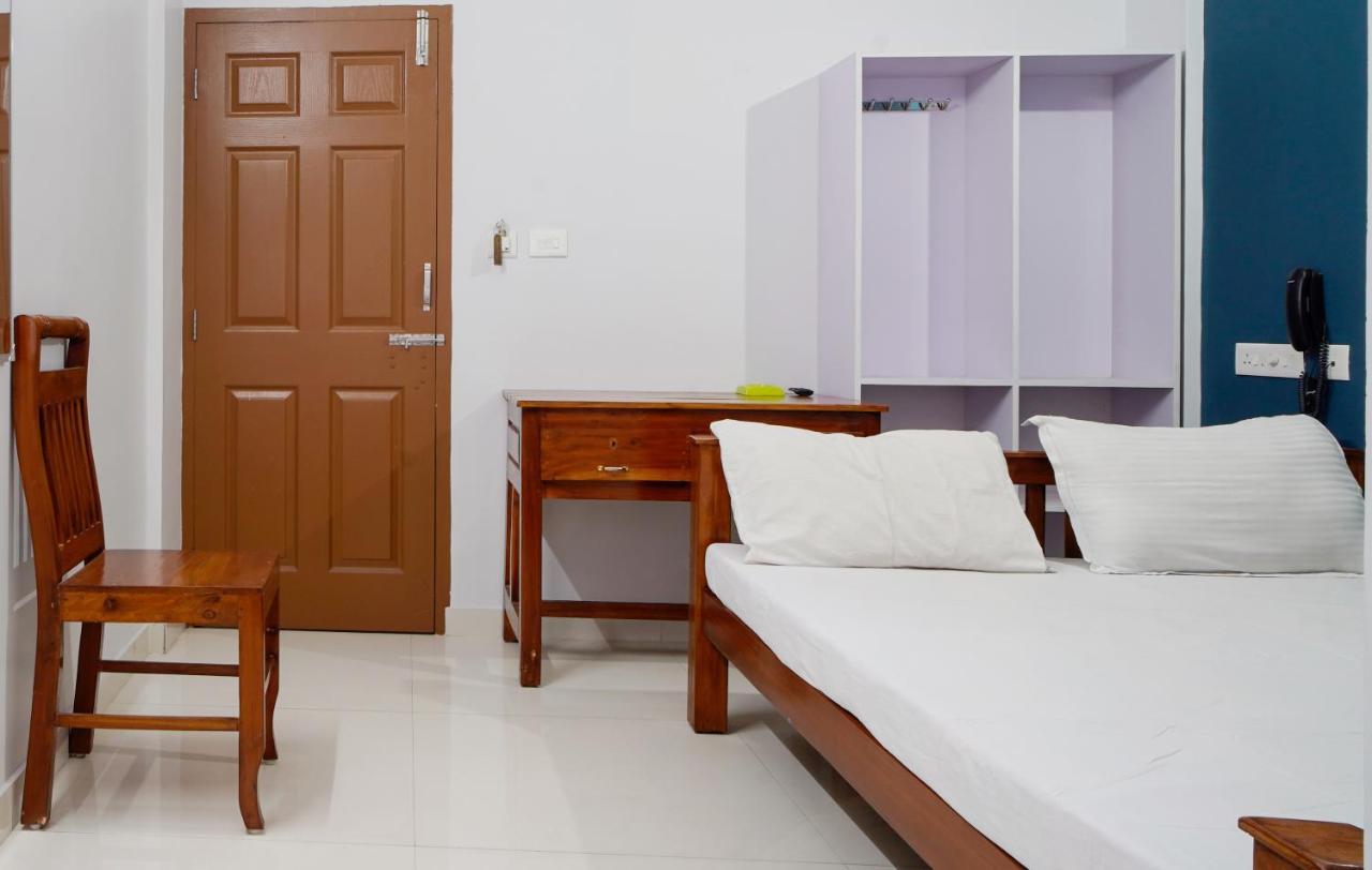 Hotel Reach Residency Kochi Zewnętrze zdjęcie
