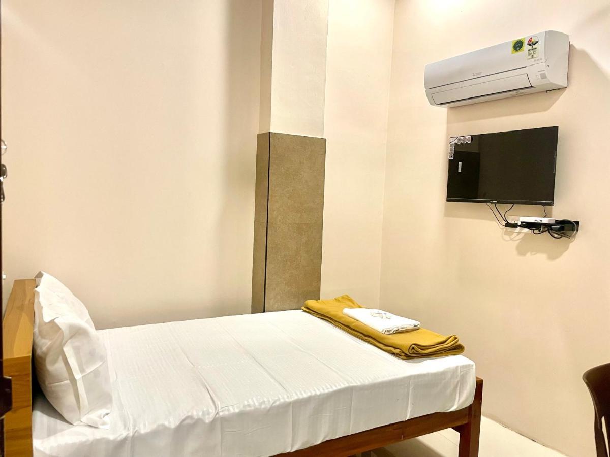 Hotel Reach Residency Kochi Zewnętrze zdjęcie