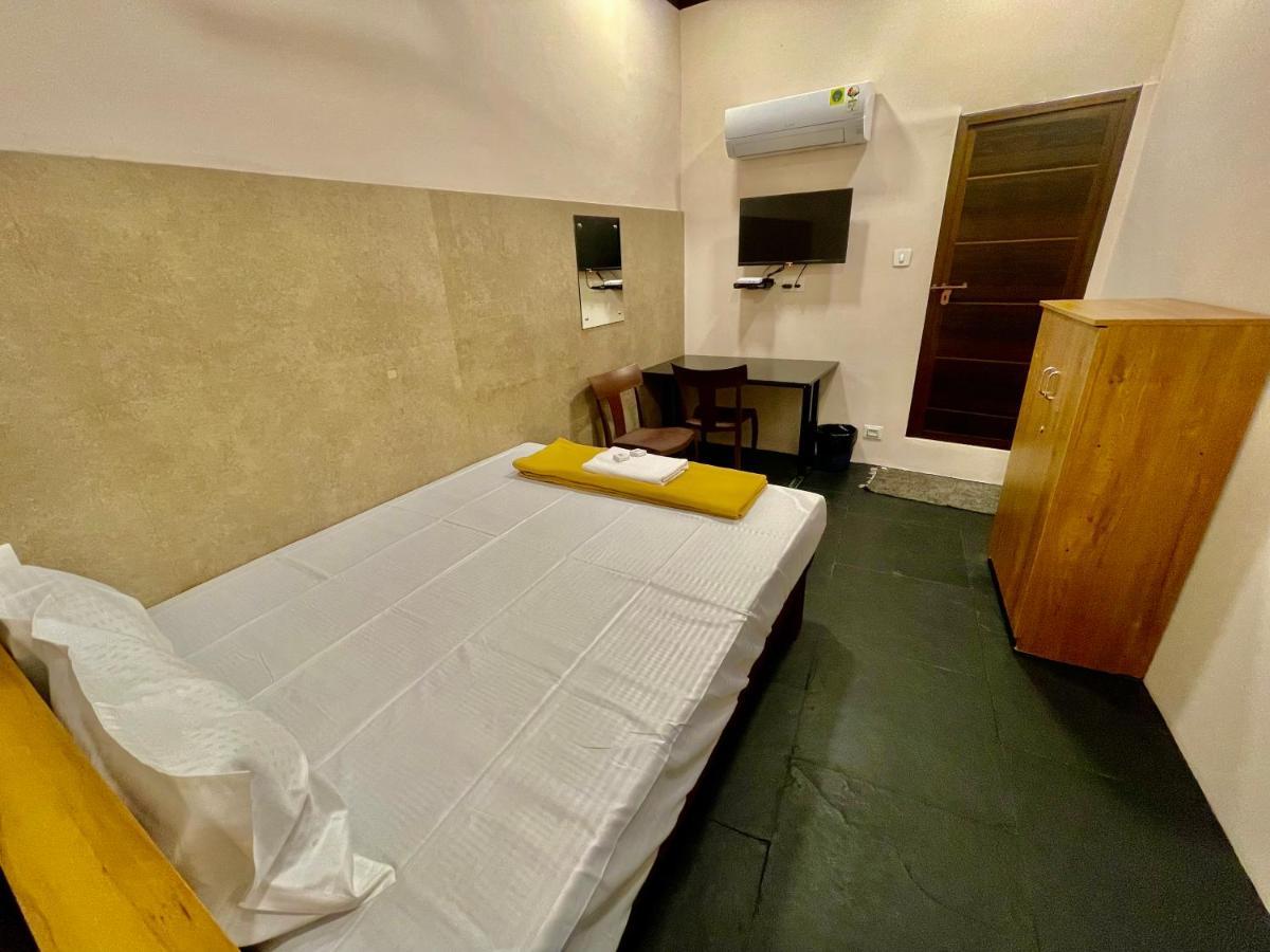 Hotel Reach Residency Kochi Zewnętrze zdjęcie