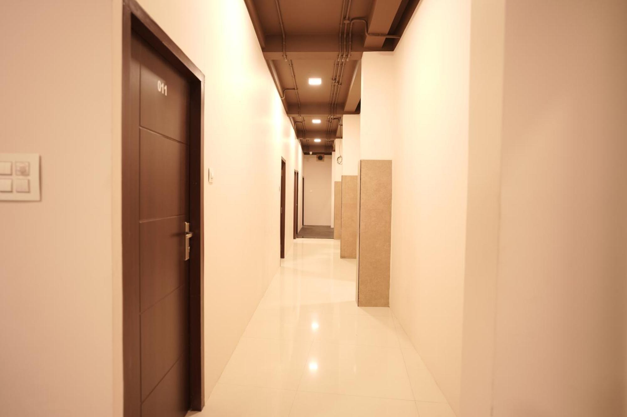 Hotel Reach Residency Kochi Zewnętrze zdjęcie