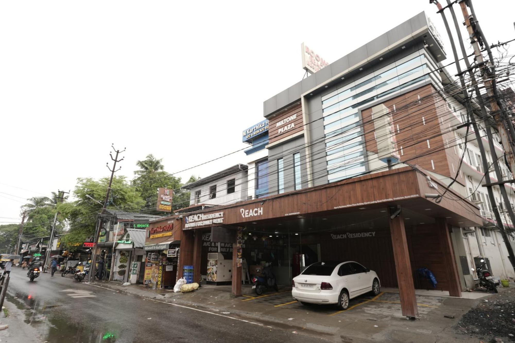 Hotel Reach Residency Kochi Zewnętrze zdjęcie