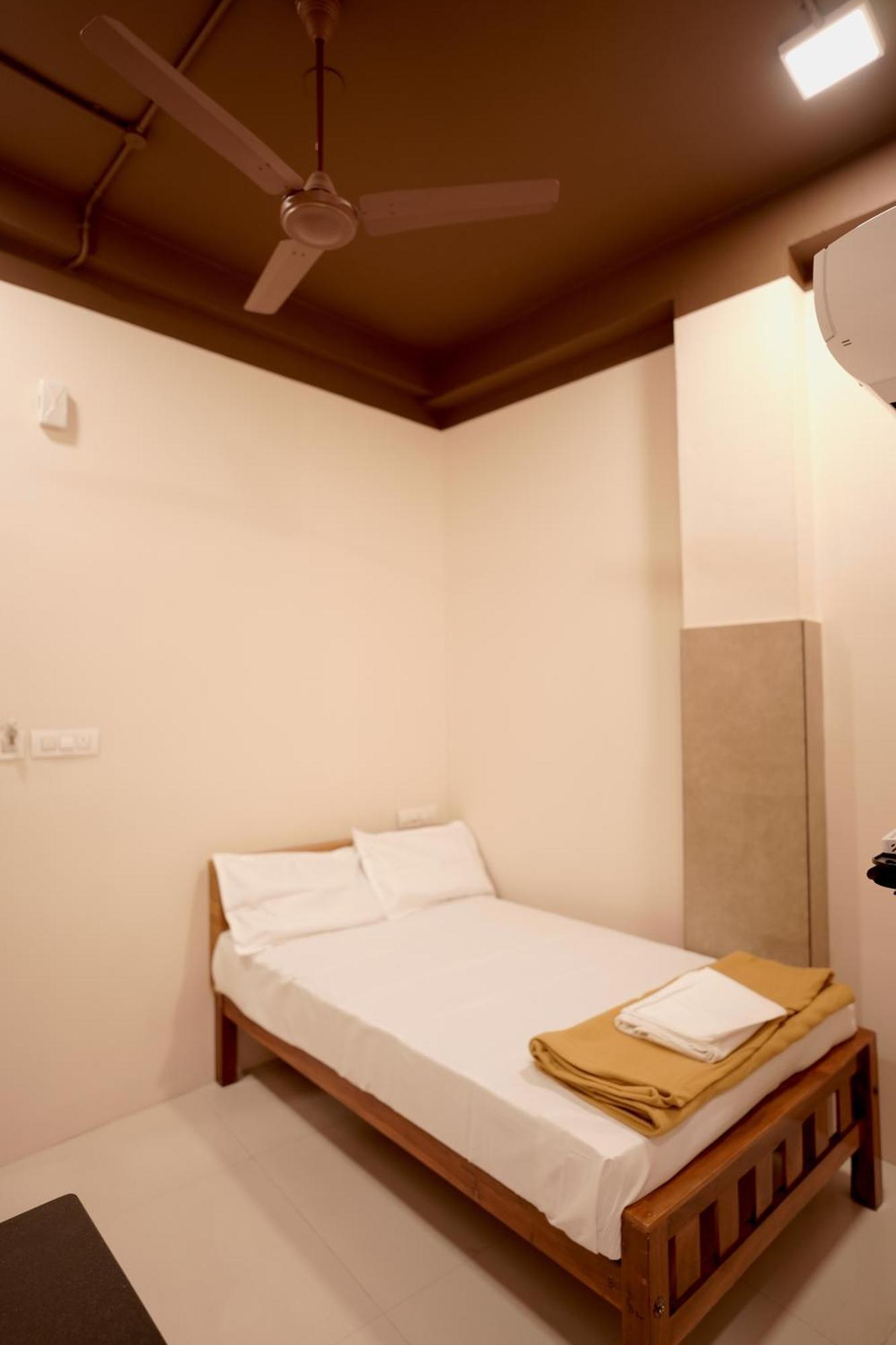 Hotel Reach Residency Kochi Zewnętrze zdjęcie