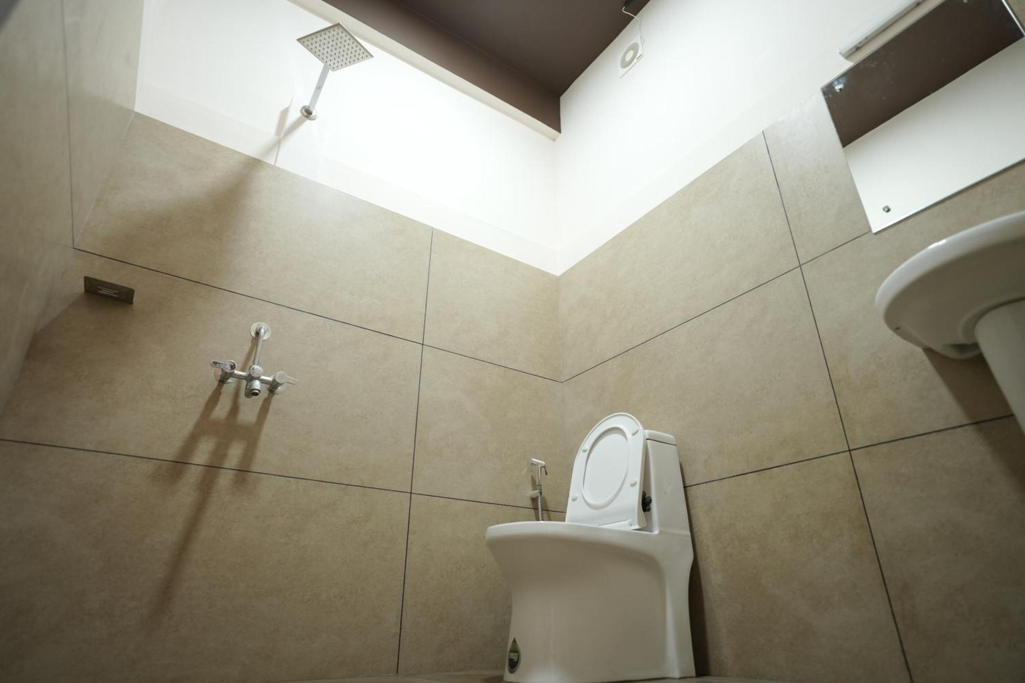 Hotel Reach Residency Kochi Zewnętrze zdjęcie
