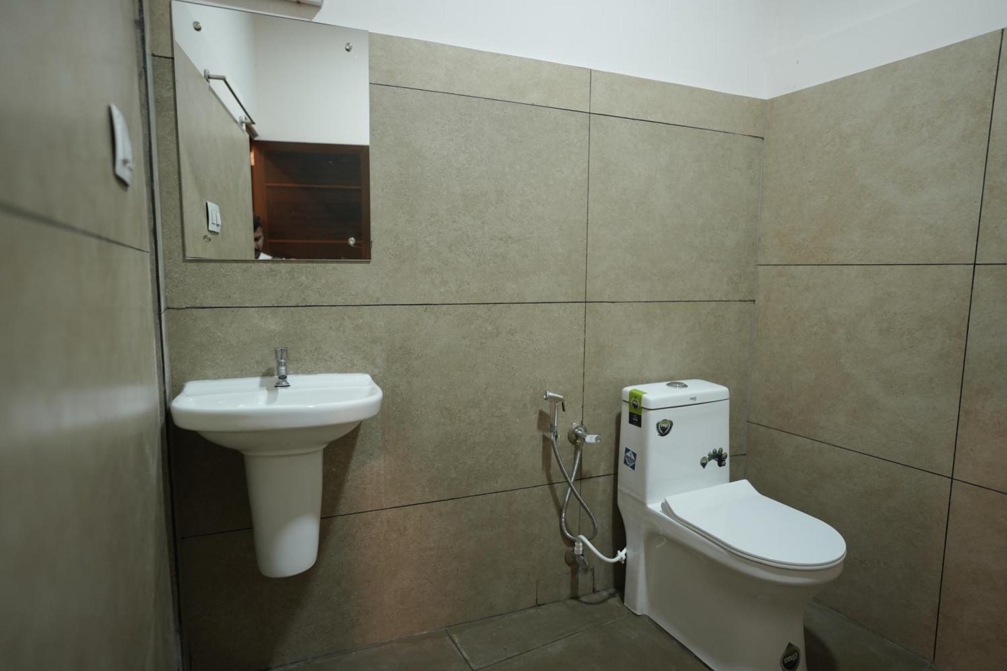 Hotel Reach Residency Kochi Zewnętrze zdjęcie