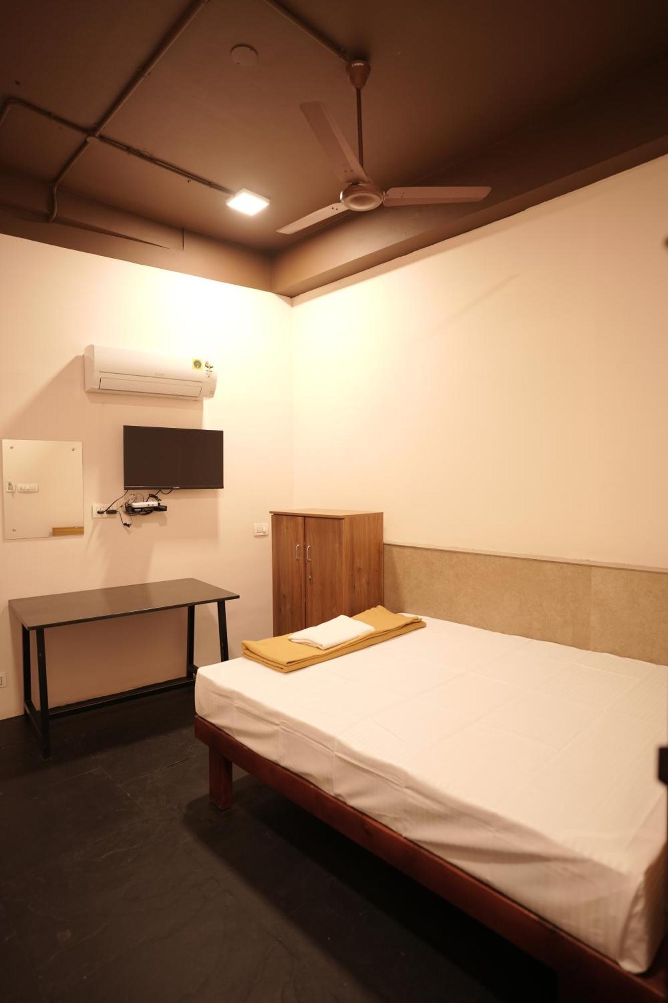 Hotel Reach Residency Kochi Zewnętrze zdjęcie