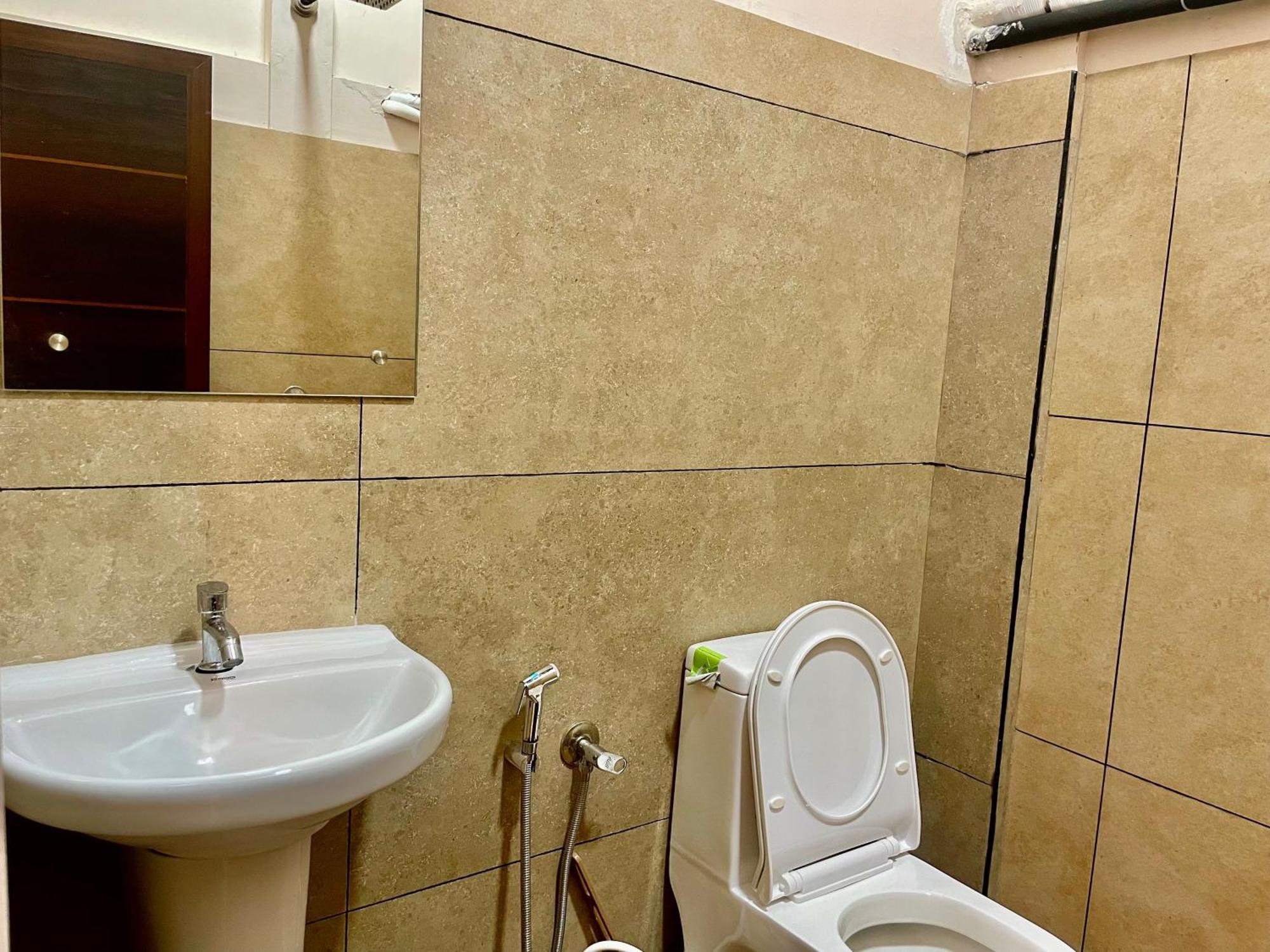 Hotel Reach Residency Kochi Zewnętrze zdjęcie